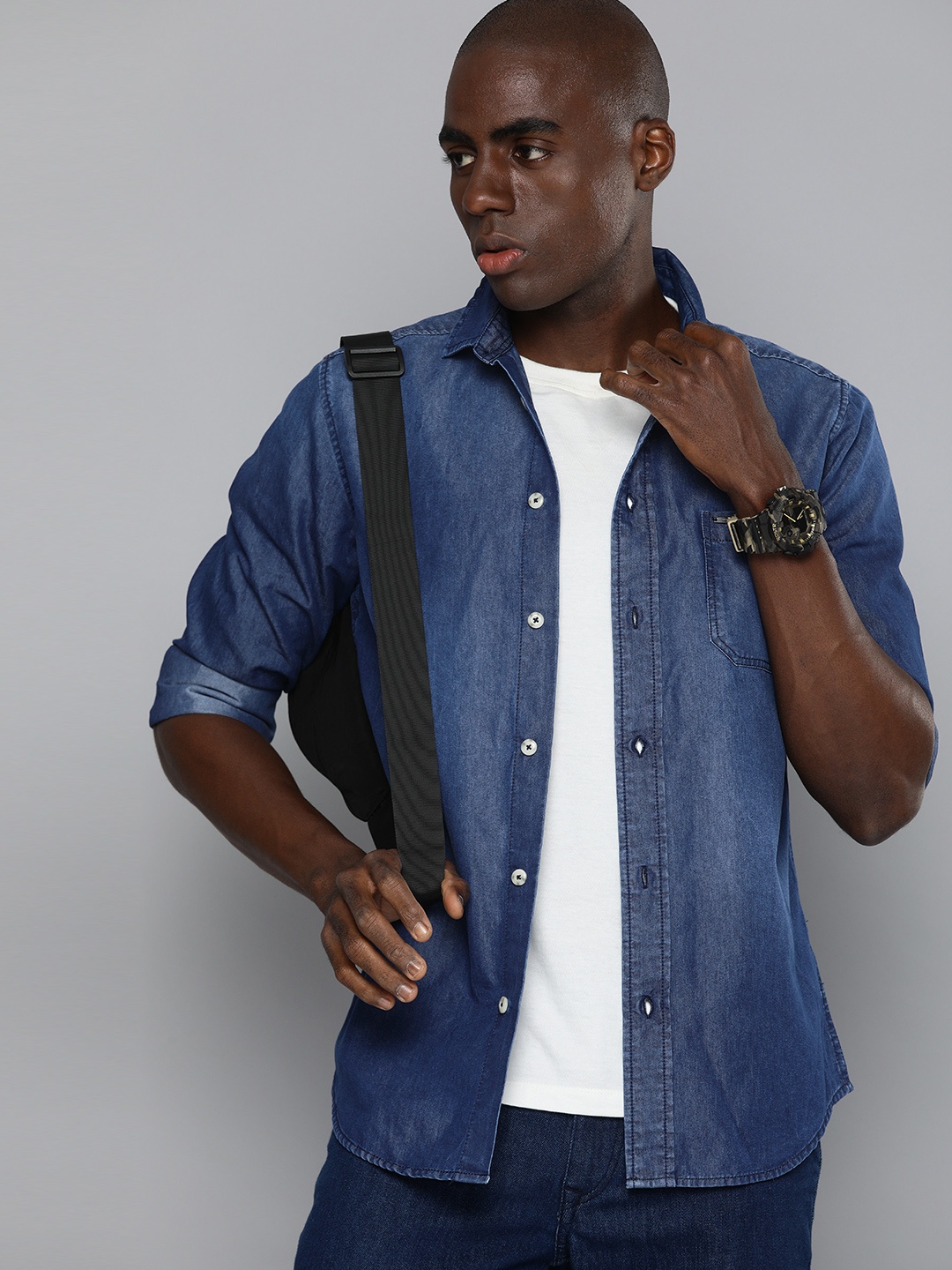 

The Indian Garage Co Men Blue Slim Fit Opaque Casual Shirt