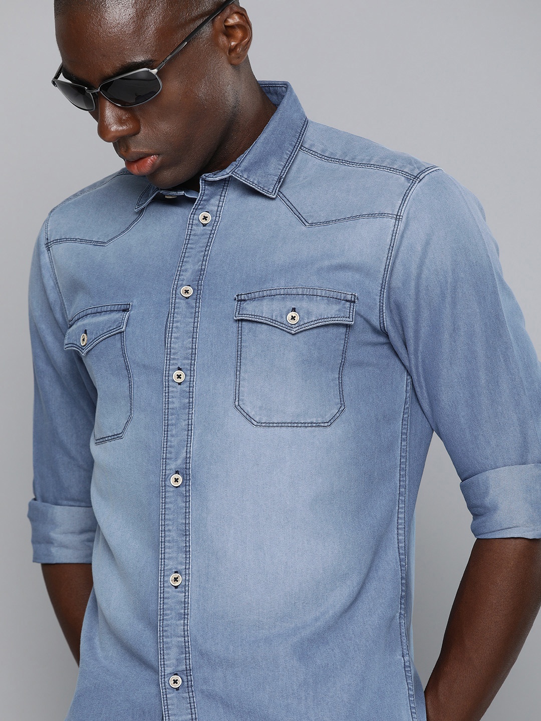 

The Indian Garage Co Men Blue Slim Fit Faded Opaque Faded Casual Shirt