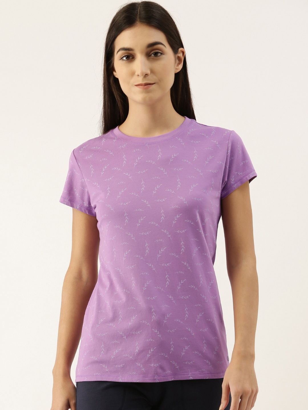 

Enamor Women Purple Printed Slim Fit T-shirt