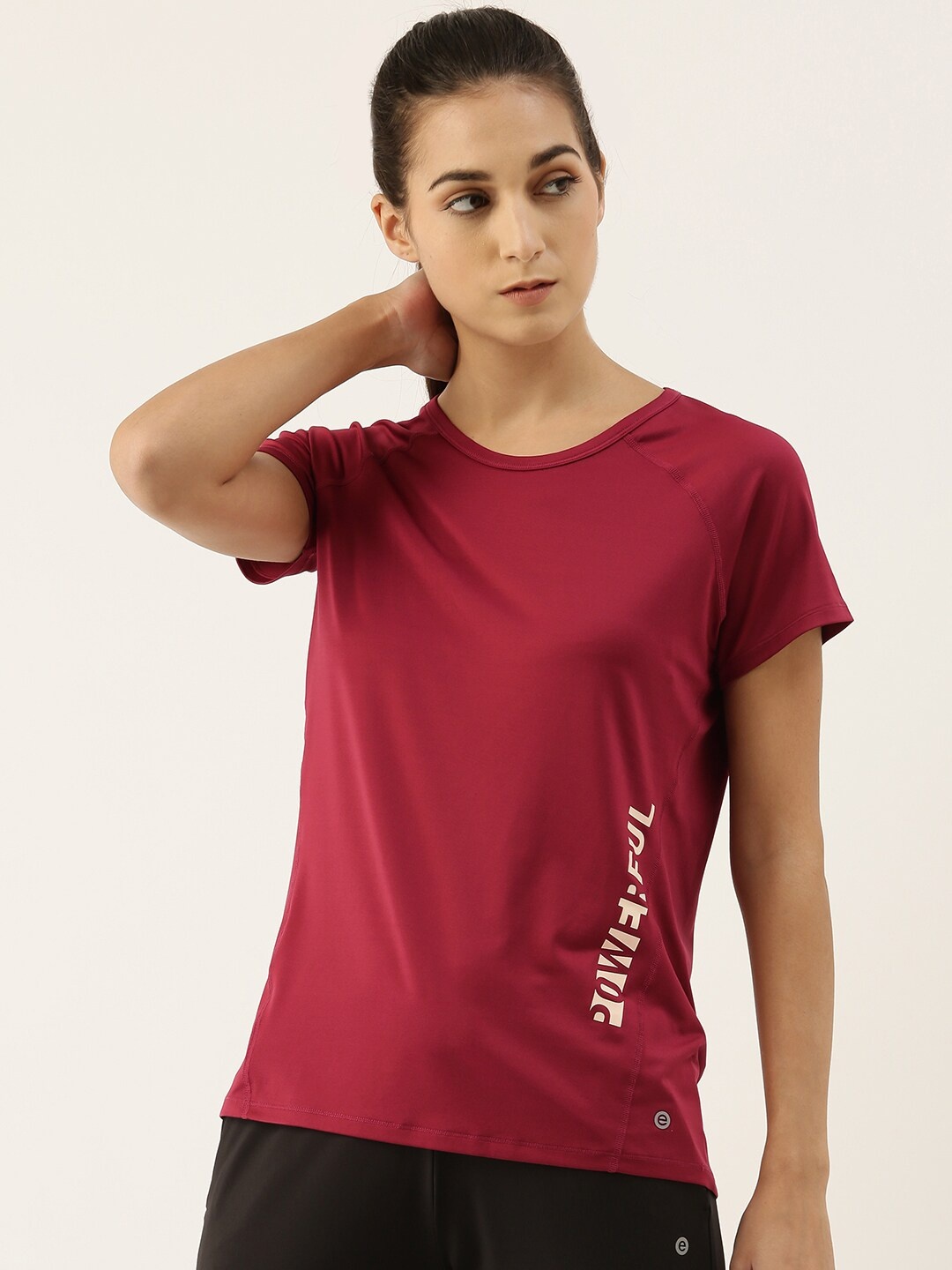 

Enamor Women Burgundy Printed Antimicrobial Outdoor T-shirt