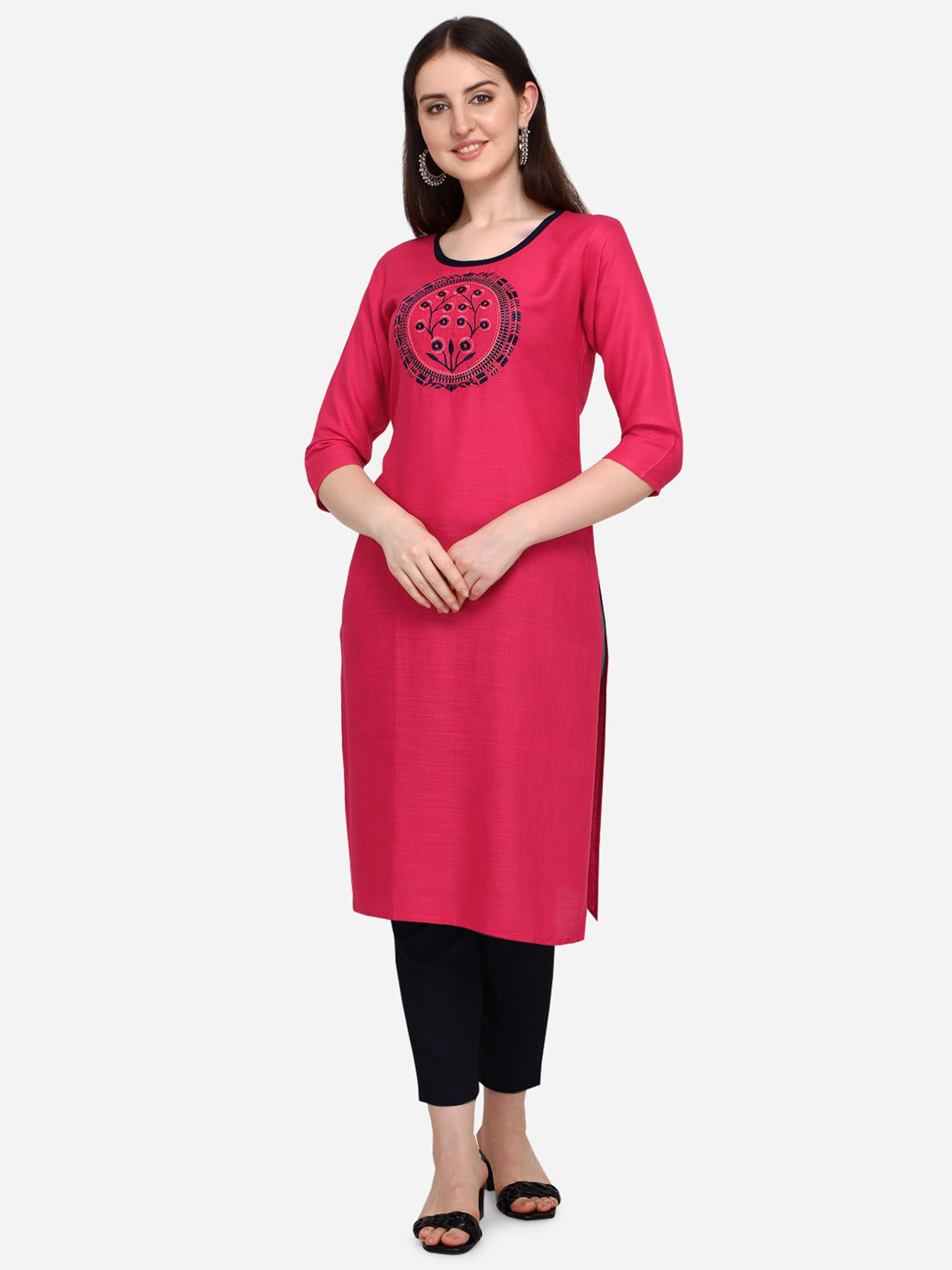 

RAJGRANTH Women Pink Floral Embroidered Kurta