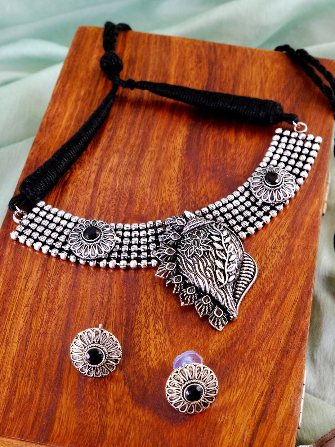 

Crunchy Fashion Women Silver & Black Alloy Oxidized Antique Necklace & Earrings