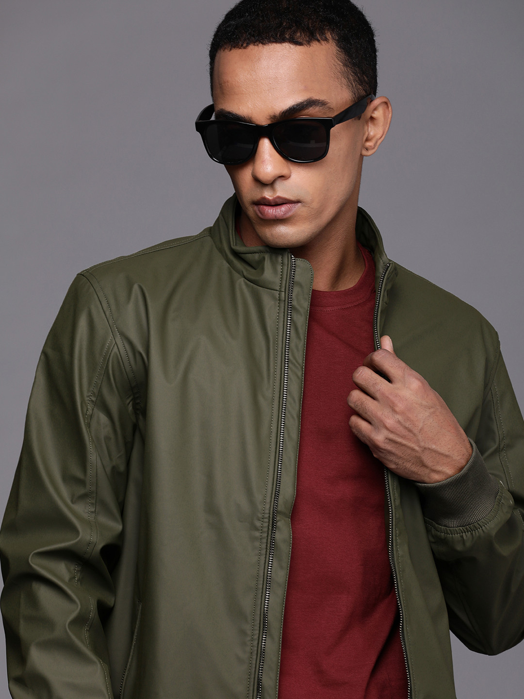 

WROGN Men Olive Green Solid Bomber Jacket