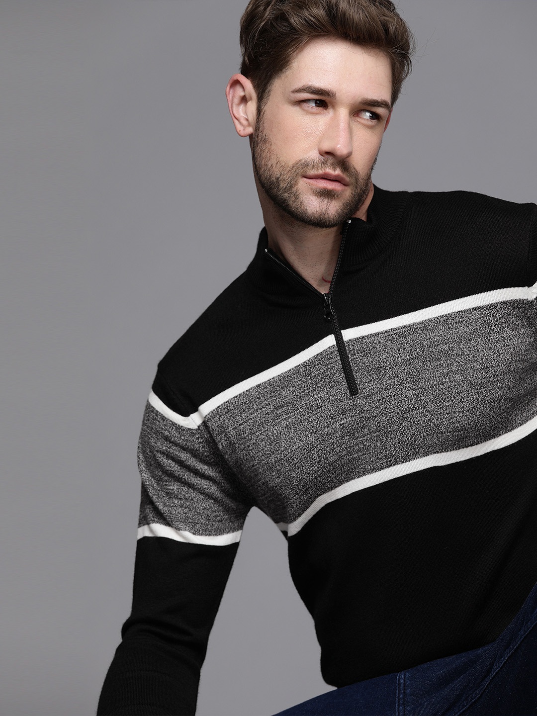 

WROGN Men Black & Charcoal Grey Colourblocked Pullover Sweater