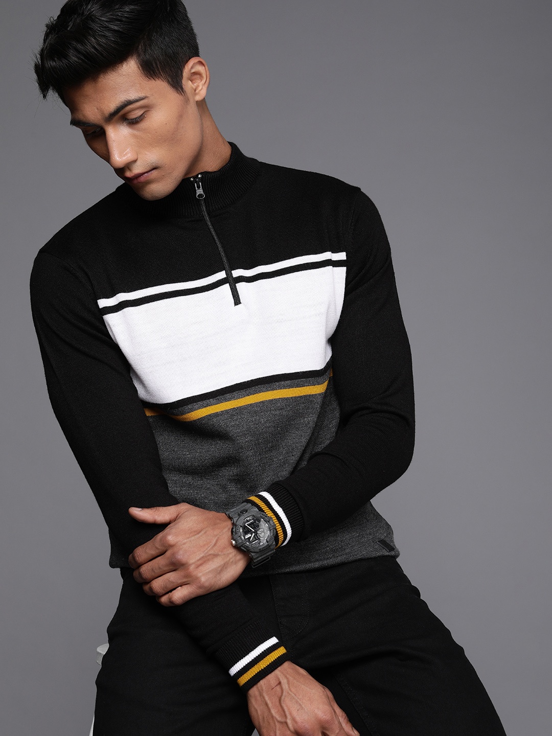 

WROGN Men Black & White Colourblocked Mock-Collar Pullover Sweater