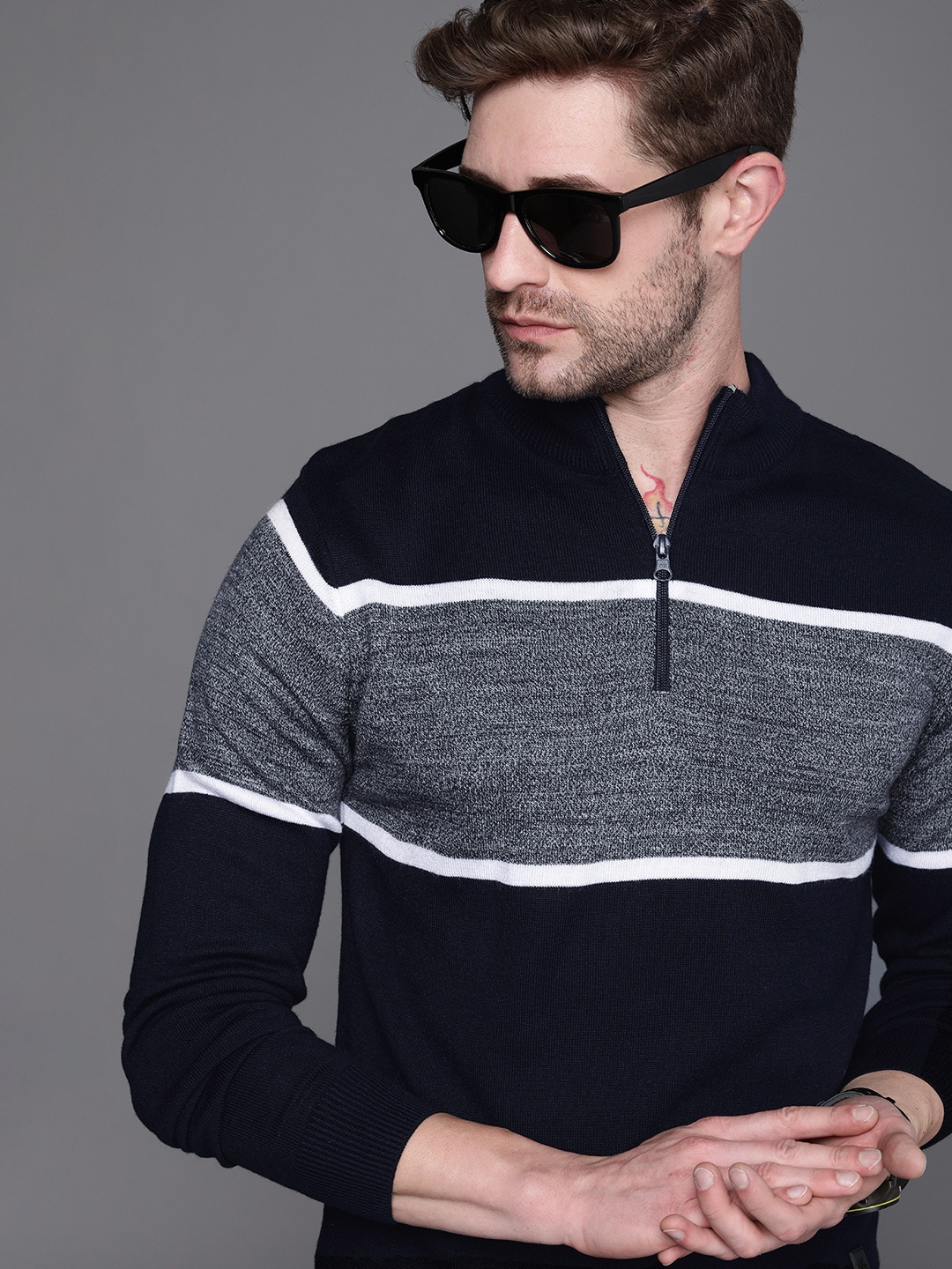 

WROGN Men Navy Blue & Grey Colourblocked Mock-Collar Pullover sweater
