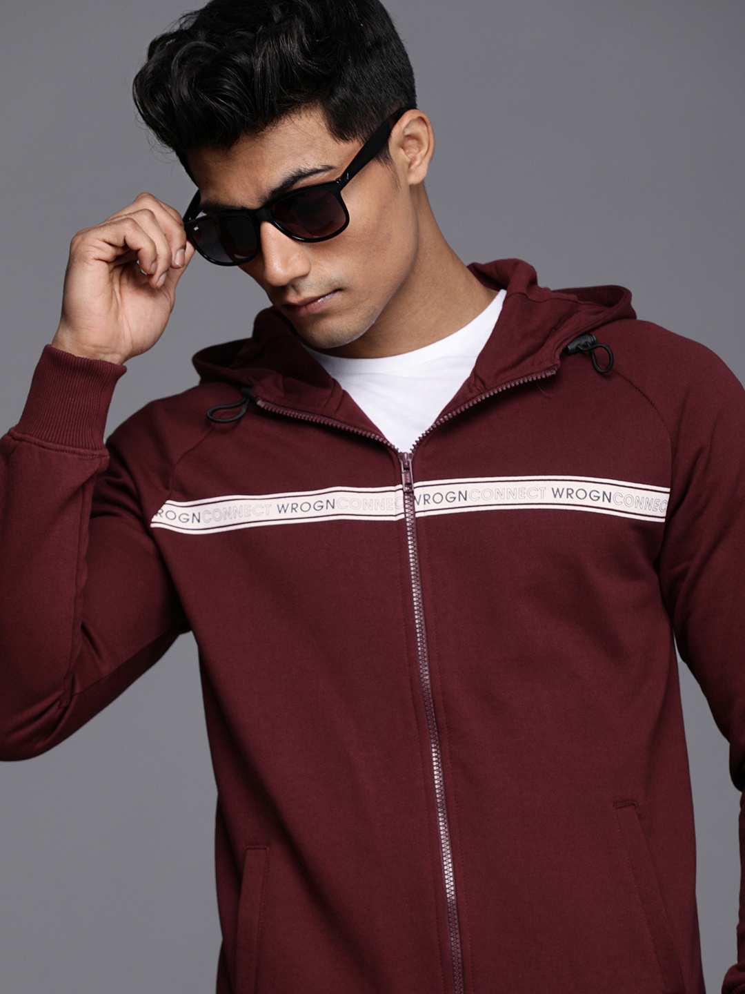 

WROGN Men Burgundy Striped Slim Fit Hooded Sweatshirt