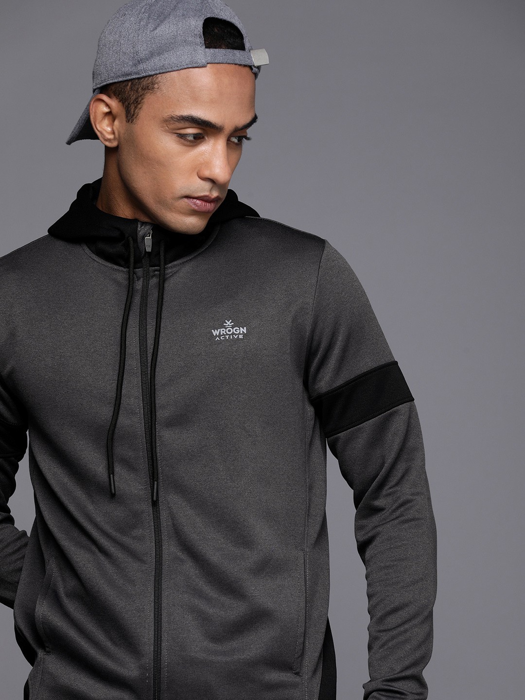 

WROGN ACTIVE Men Grey Brand Logo Printed Hooded Sweatshirt