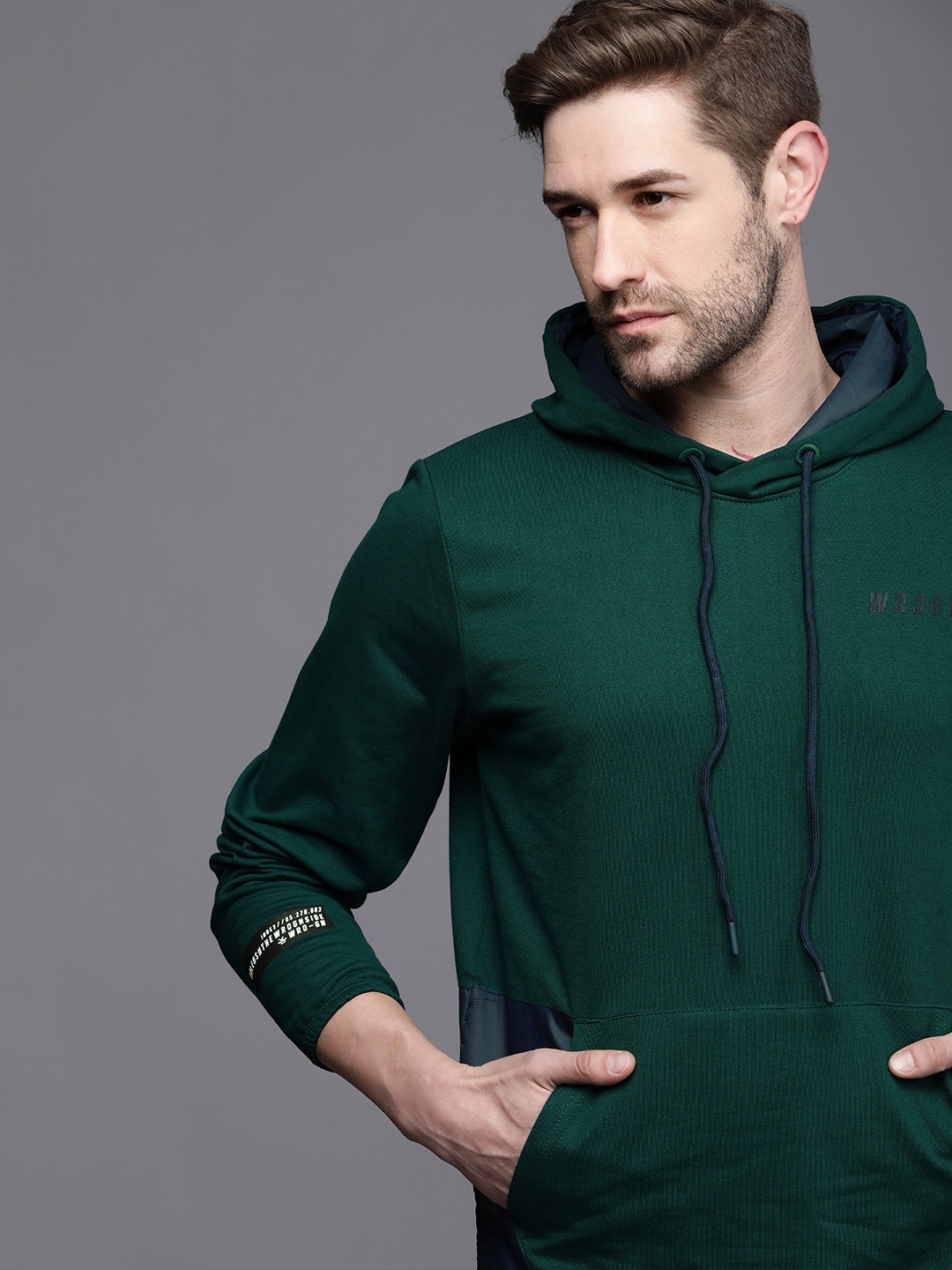 

WROGN Men Green Brand Logo Printed Hooded Sweatshirt