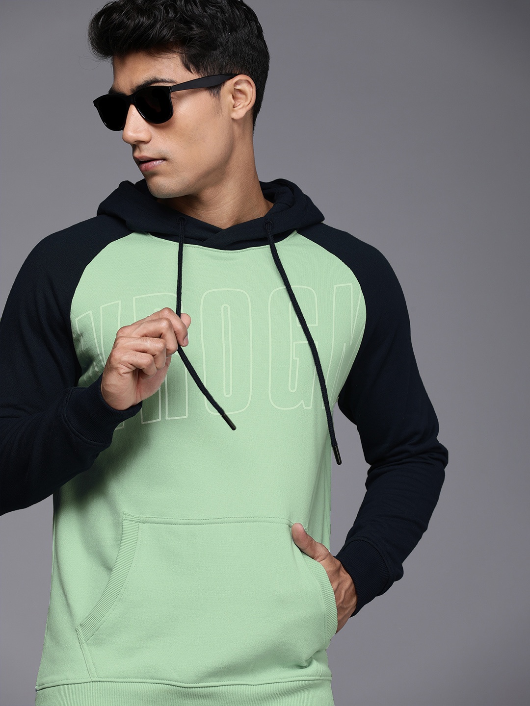 

WROGN Men Green Brand Logo Printed Hooded Contrast Sleeves Sweatshirt