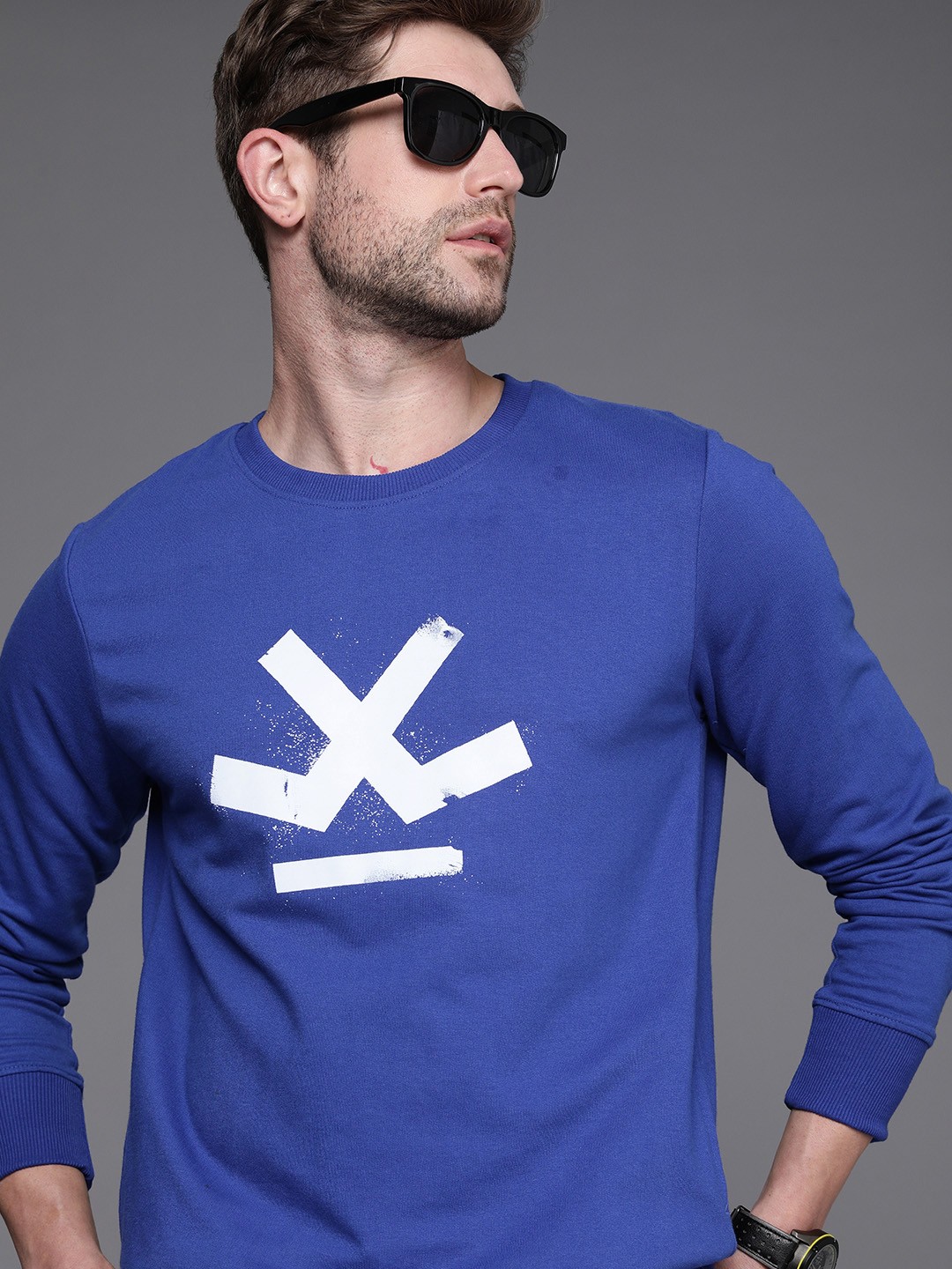 

WROGN Men Blue Brand Logo Printed Slim Fit Round-Neck Pullover Sweatshirt