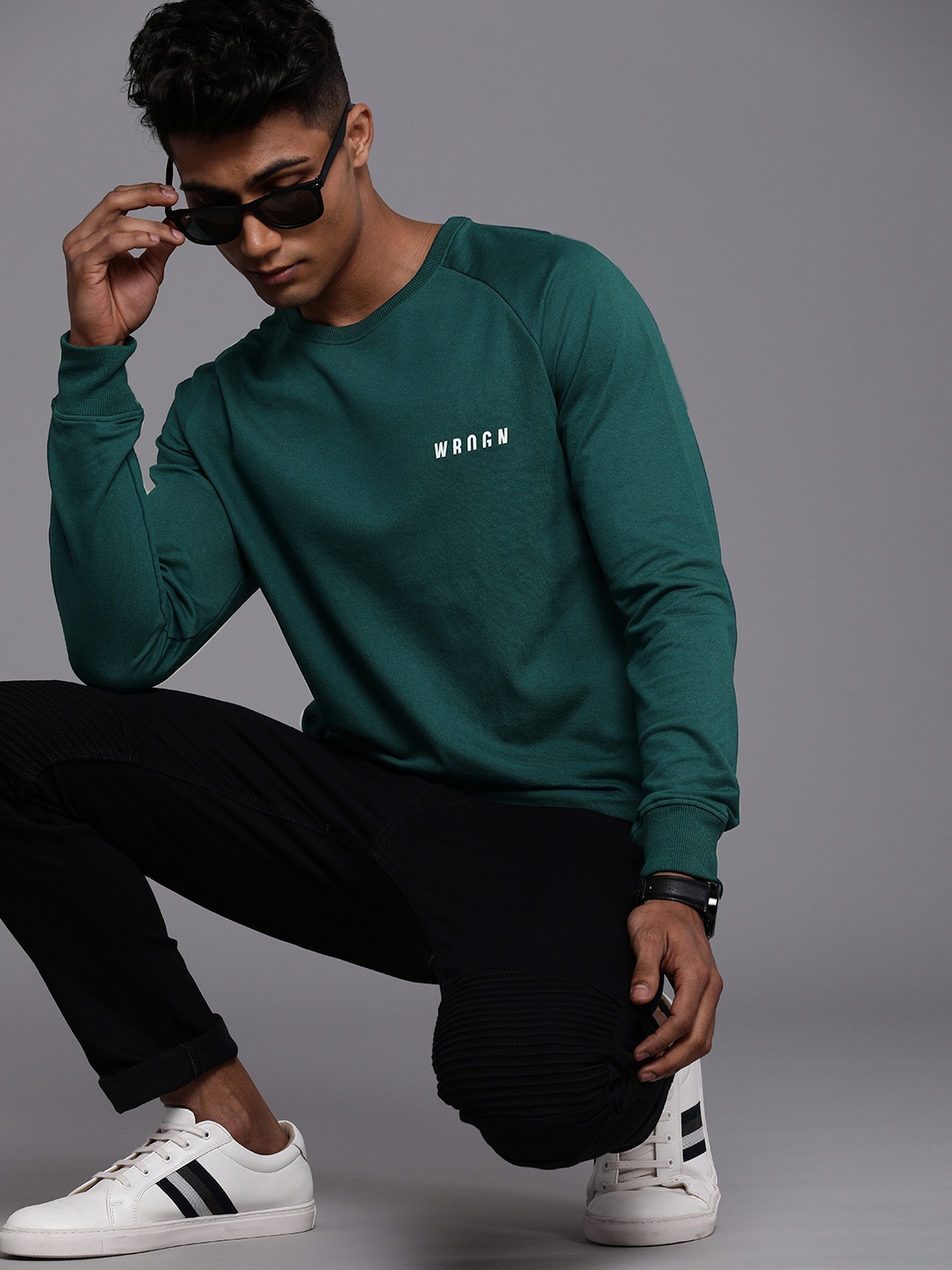 

WROGN Men Green Brand Logo Printed Round Neck Sweatshirt