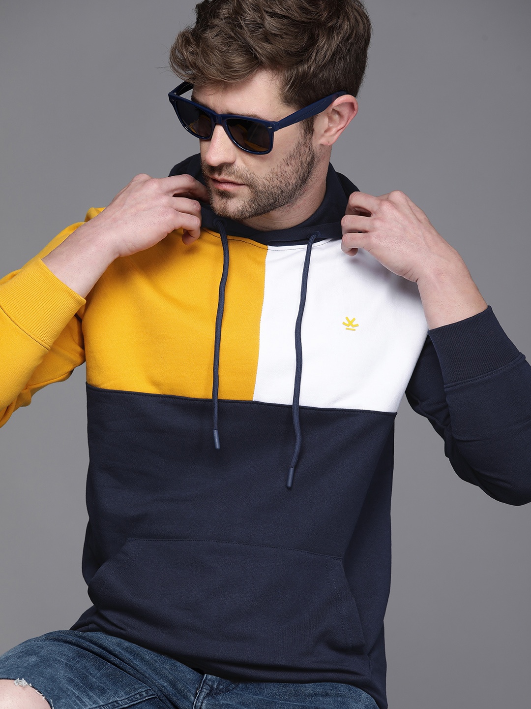 

WROGN Men Black & Yellow Colourblocked Sweatshirt