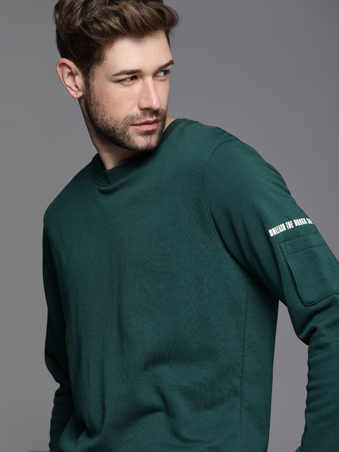 

WROGN Men Green Pocket Detail Sleeves Pullover Sweatshirt