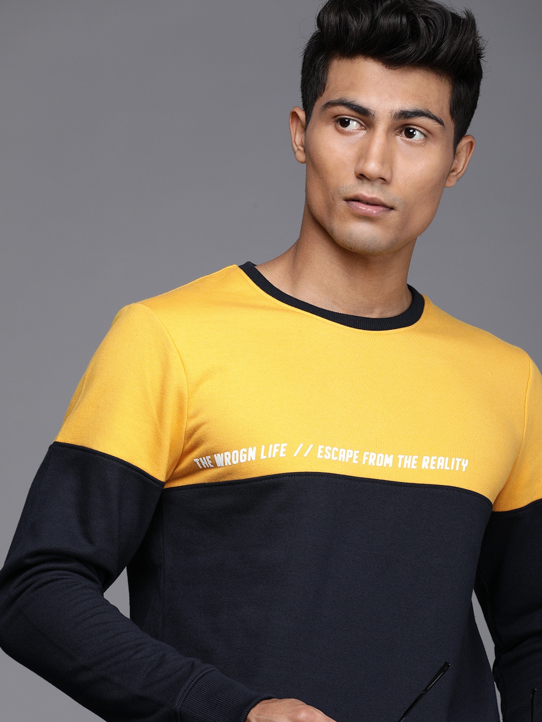 

WROGN Men Yellow & Black Colourblocked Slim Fit Sweatshirt