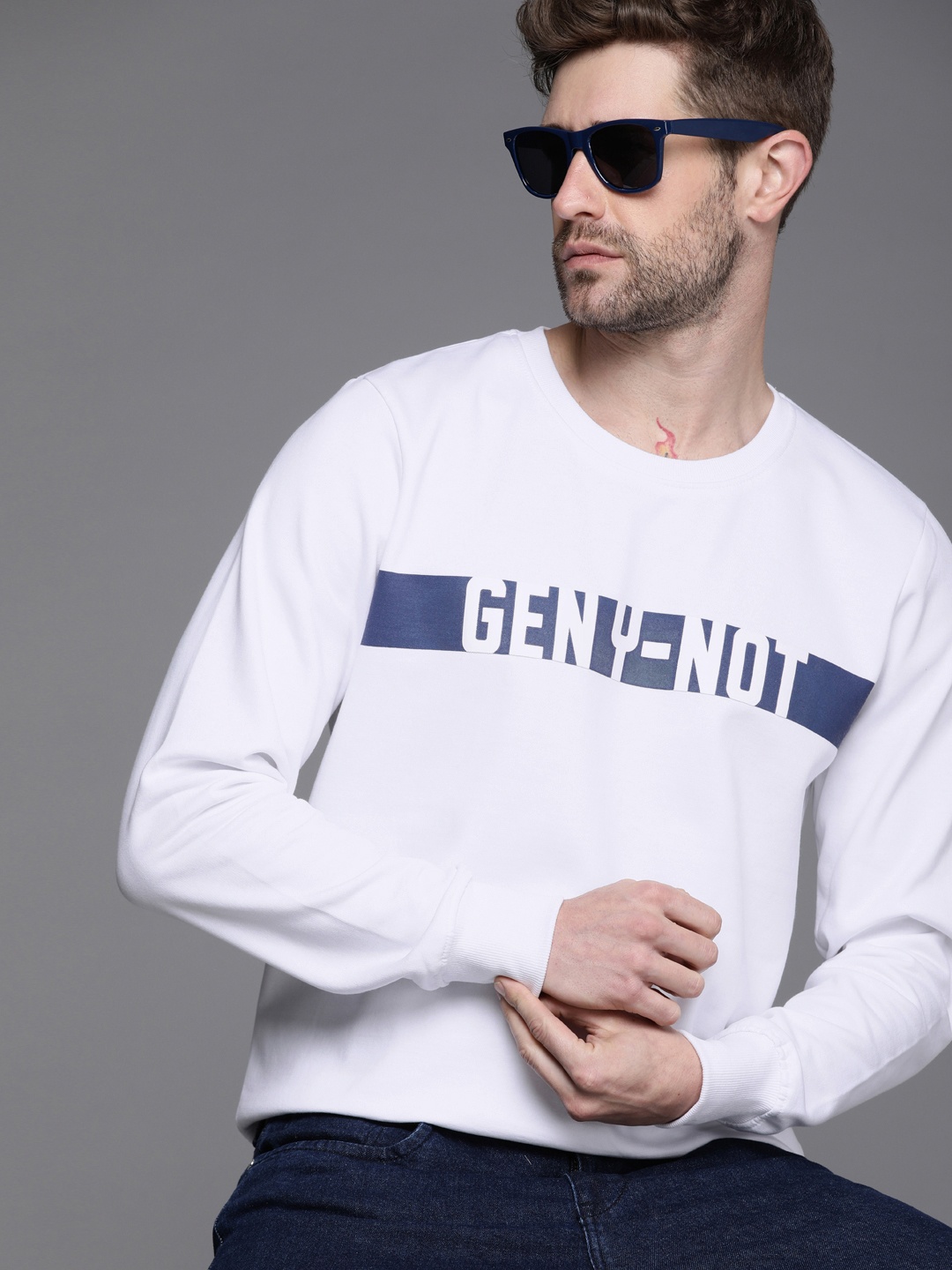 

WROGN Men White Typography Printed Slim Fit Round-Neck Pullover Sweatshirt