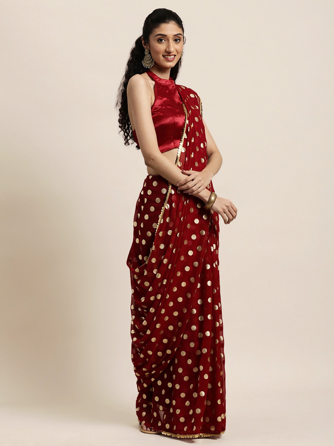 

Janasya Red & Golden Polka Dots Printed Saree