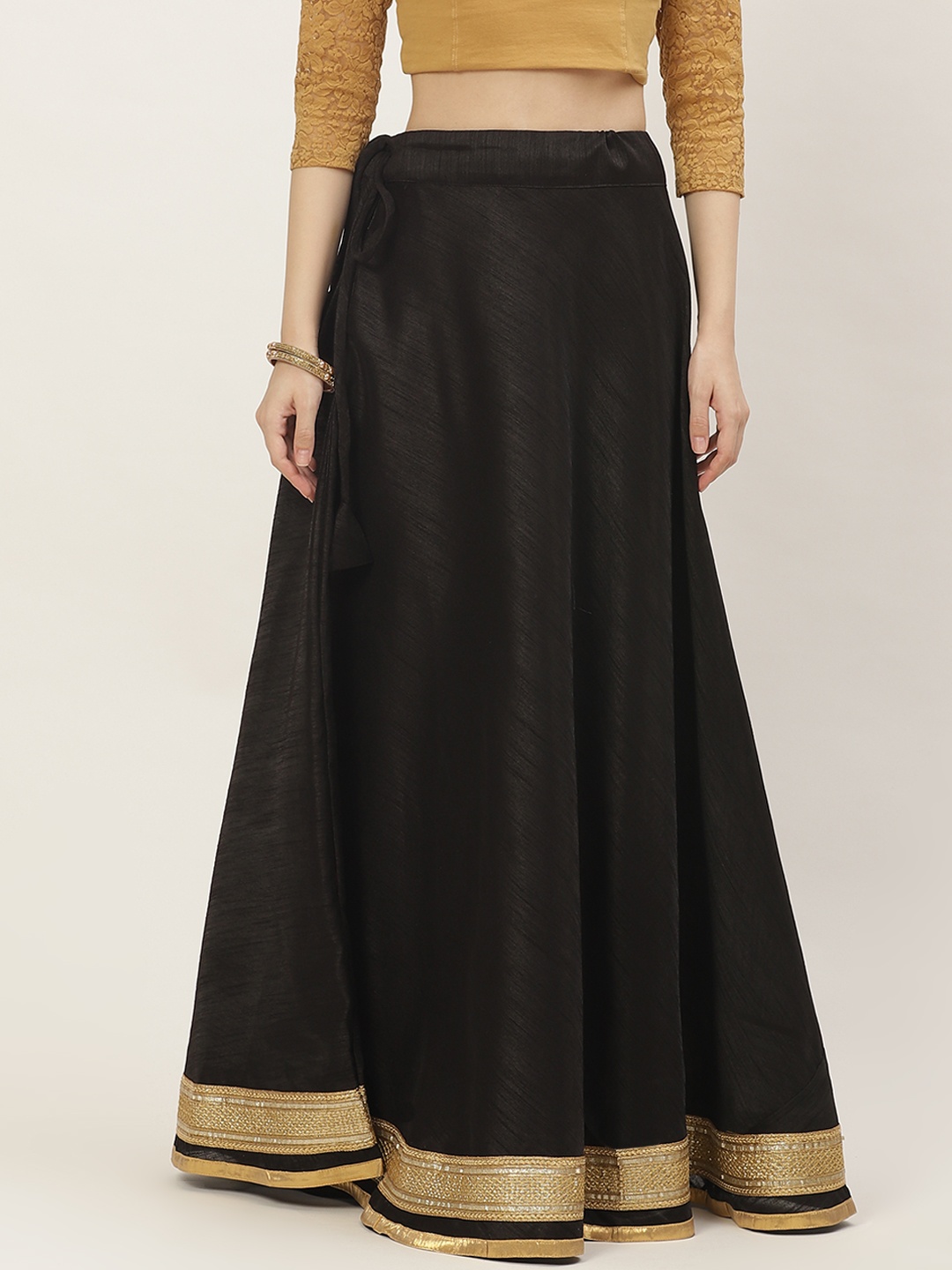 

Studio Shringaar Black & Golden Solid Lehenga Skirt with Zari Border