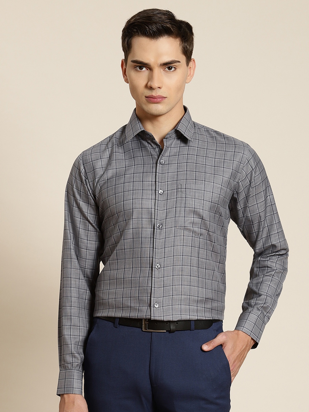 

Hancock Men Grey & Navy Blue Slim Fit Tartan Checked Formal Shirt