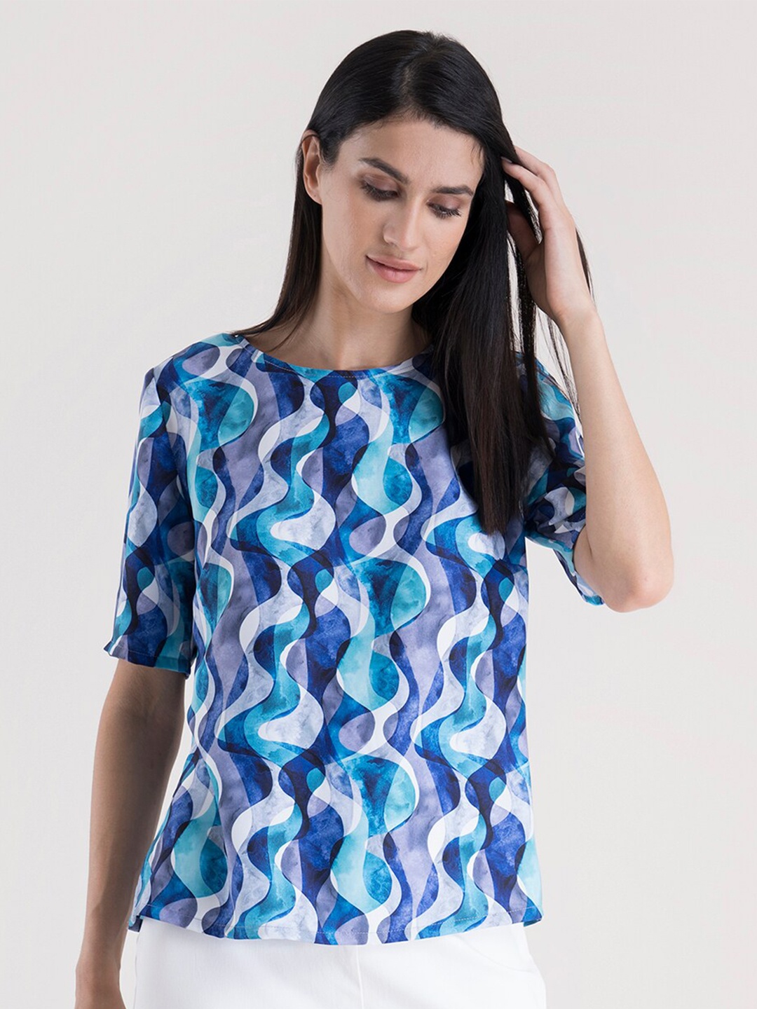 

FableStreet Women Purple & Blue Abstract Print Regular Top