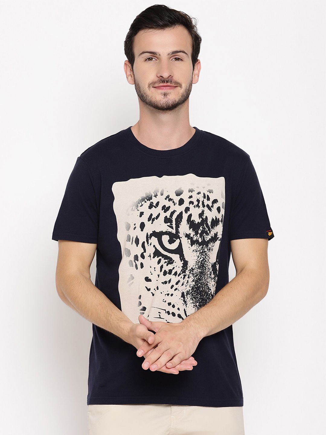 

Wolfpack Men Navy Blue & Beige Leopard Eye Printed Cotton T-shirt