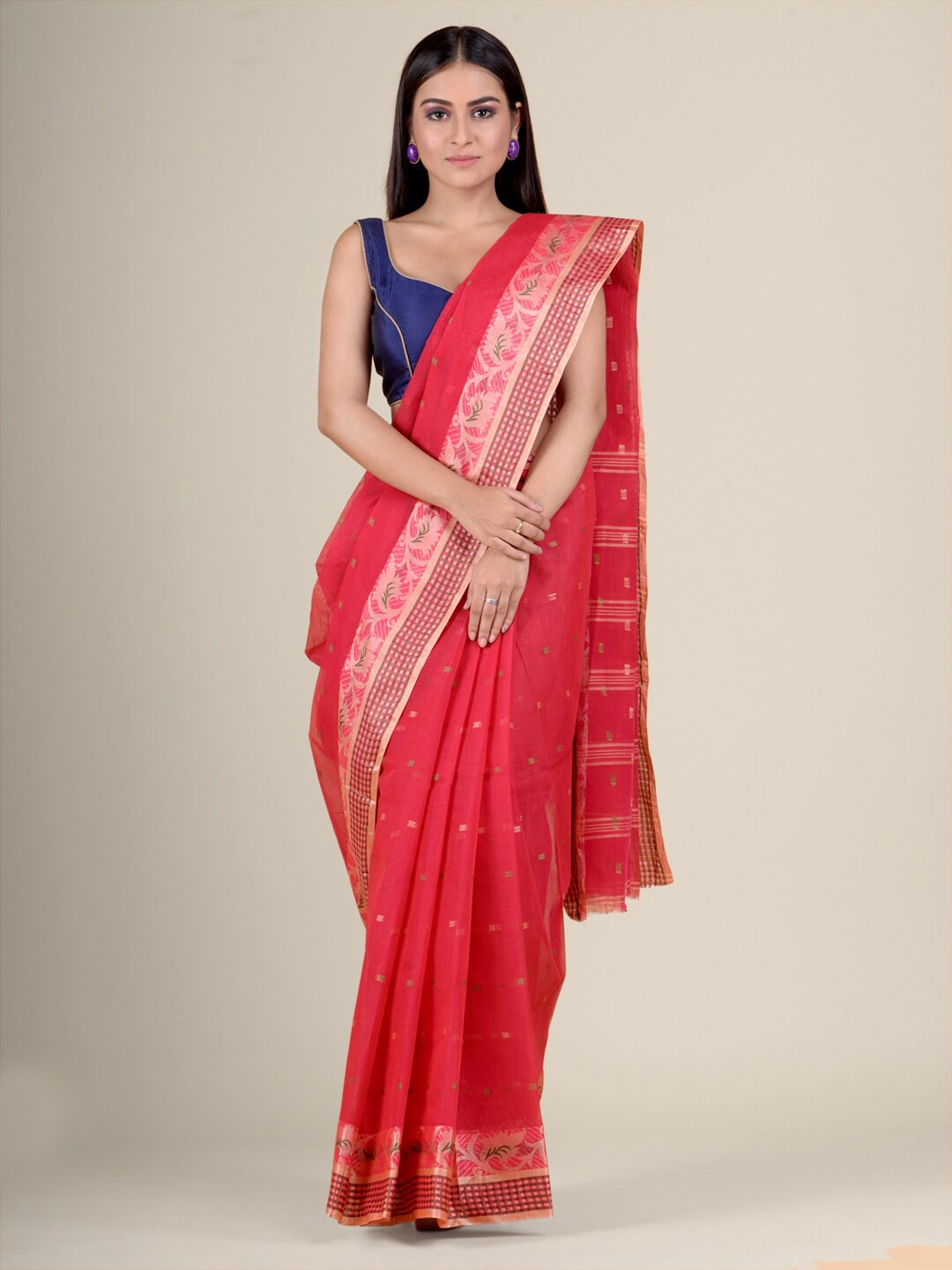 

Charukriti Red & Green Woven Design Pure Cotton Taant Saree