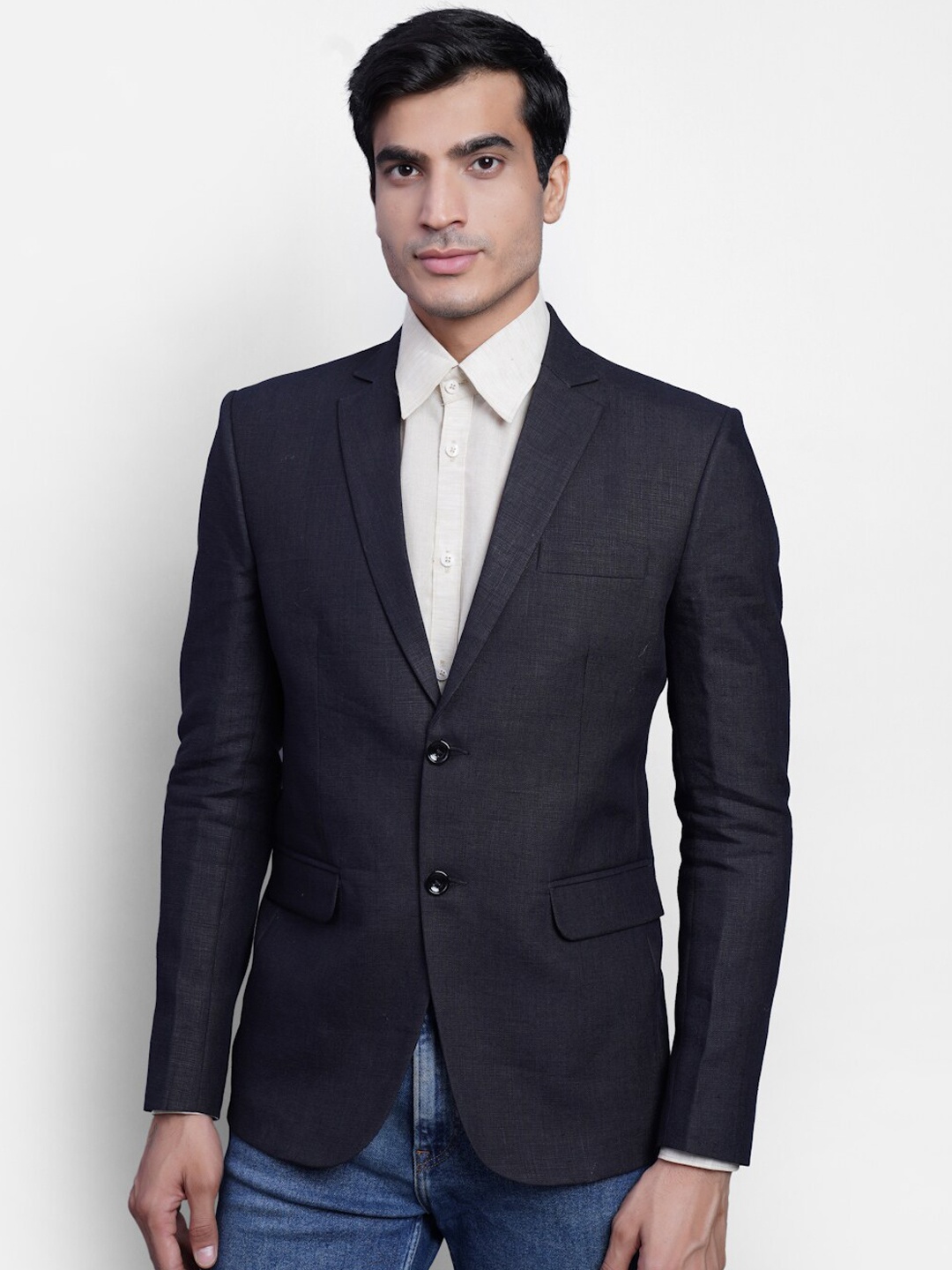 

Wintage Men Black Solid Single-Breasted Formal Blazer