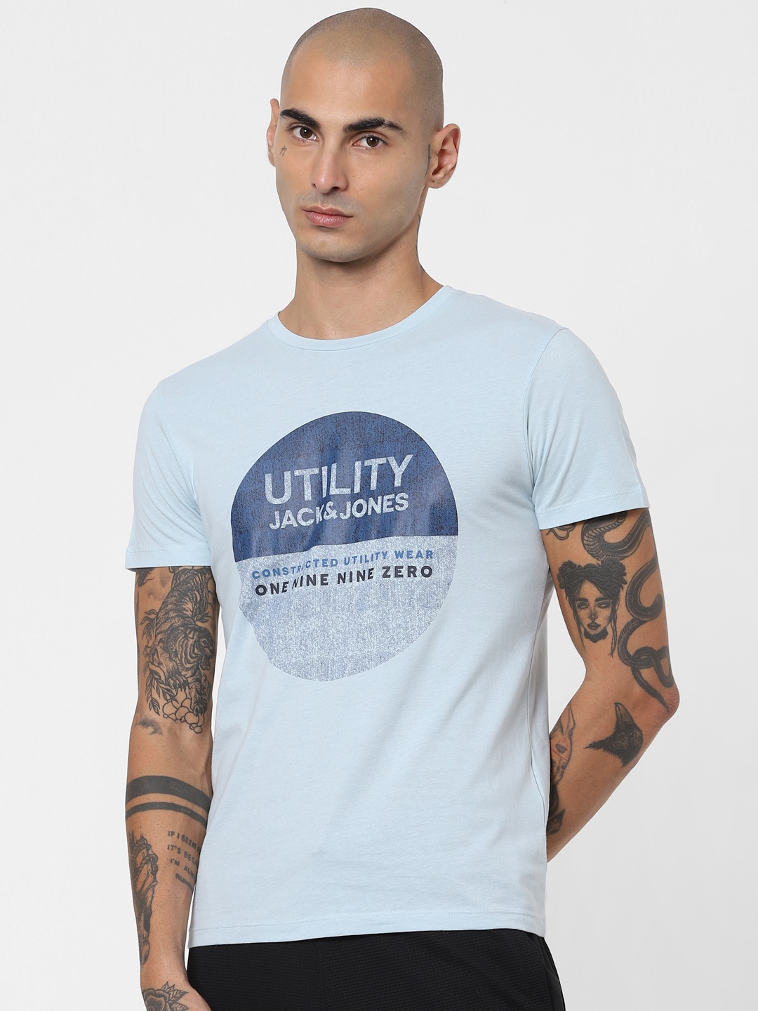 

Jack & Jones Men Blue Typography Printed Slim Fit T-shirt