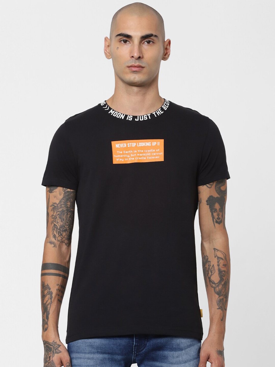 

Jack & Jones Men Black & Orange Typography Printed Slim Fit T-shirt
