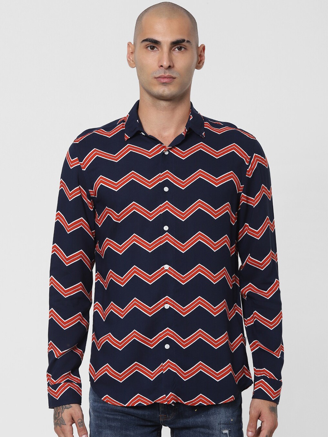 

Jack & Jones Men Navy Blue Chevron Opaque Printed Casual Shirt