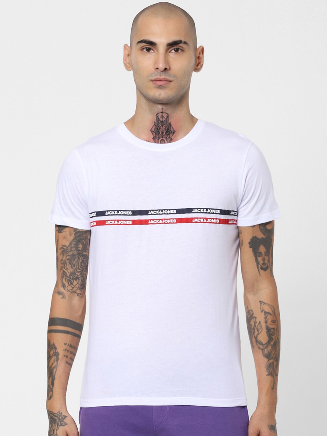 

Jack & Jones Men White & Red Typography Printed Slim Fit T-shirt