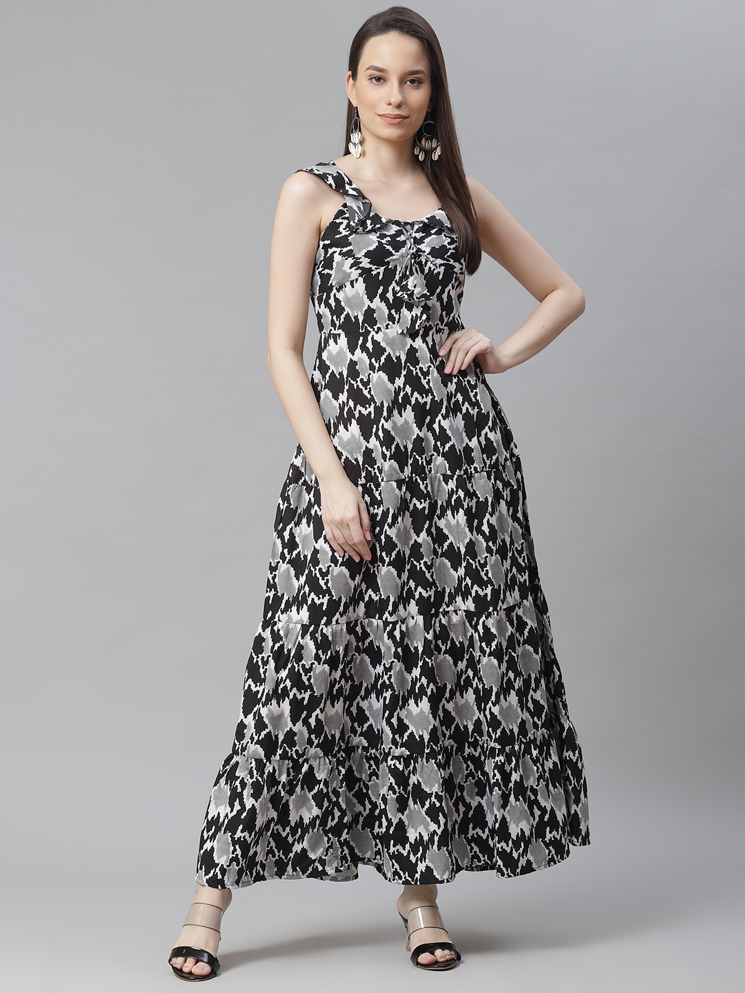 

Cottinfab Black & White Crepe Maxi Dress