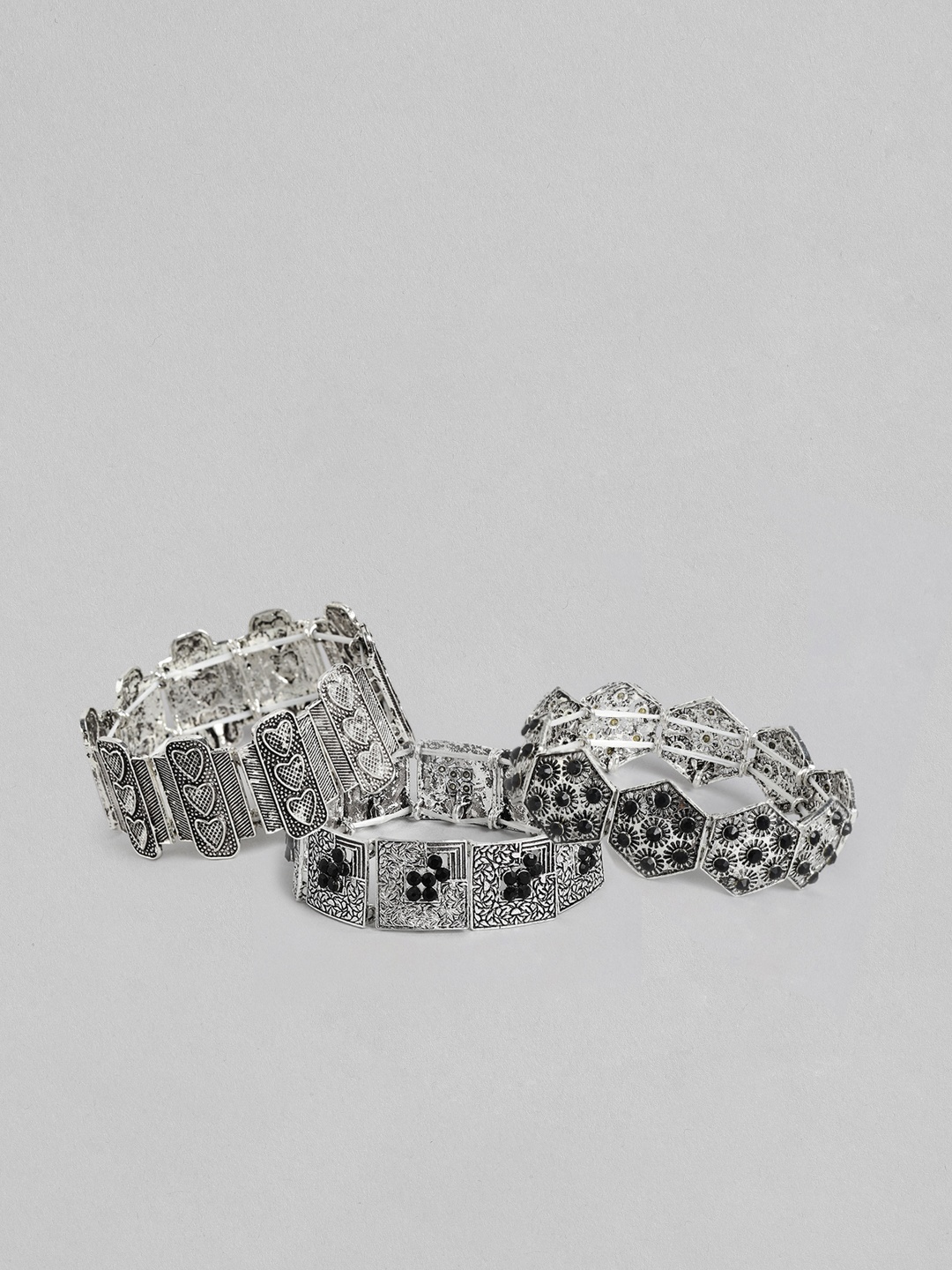 

Kord Store Set of 3 Women Silver-Toned & Black Oxidised Charm Bracelet
