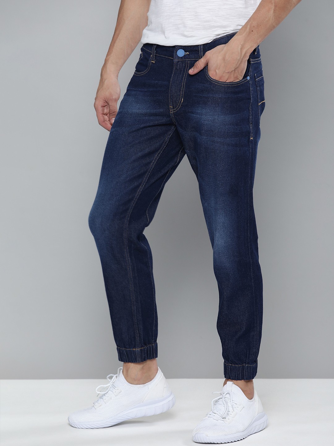

Mast & Harbour Men Blue Slim Jogger Fit Light Fade Stretchable Jogger Jeans
