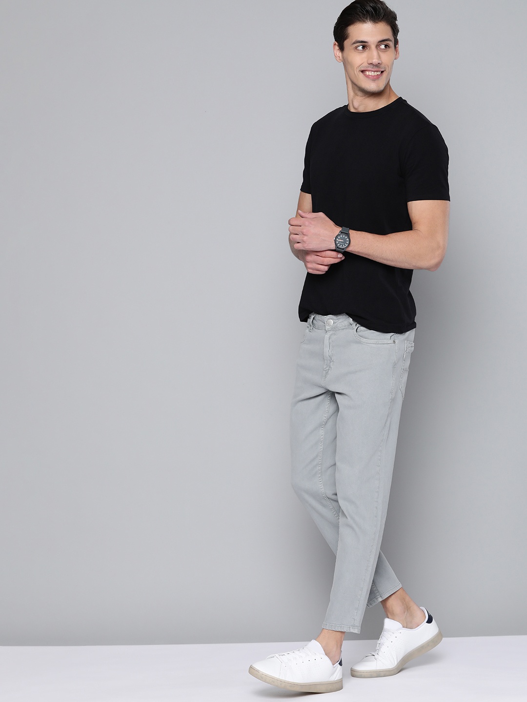 

Mast & Harbour Men Grey Carrot Fit Stretchable Jeans