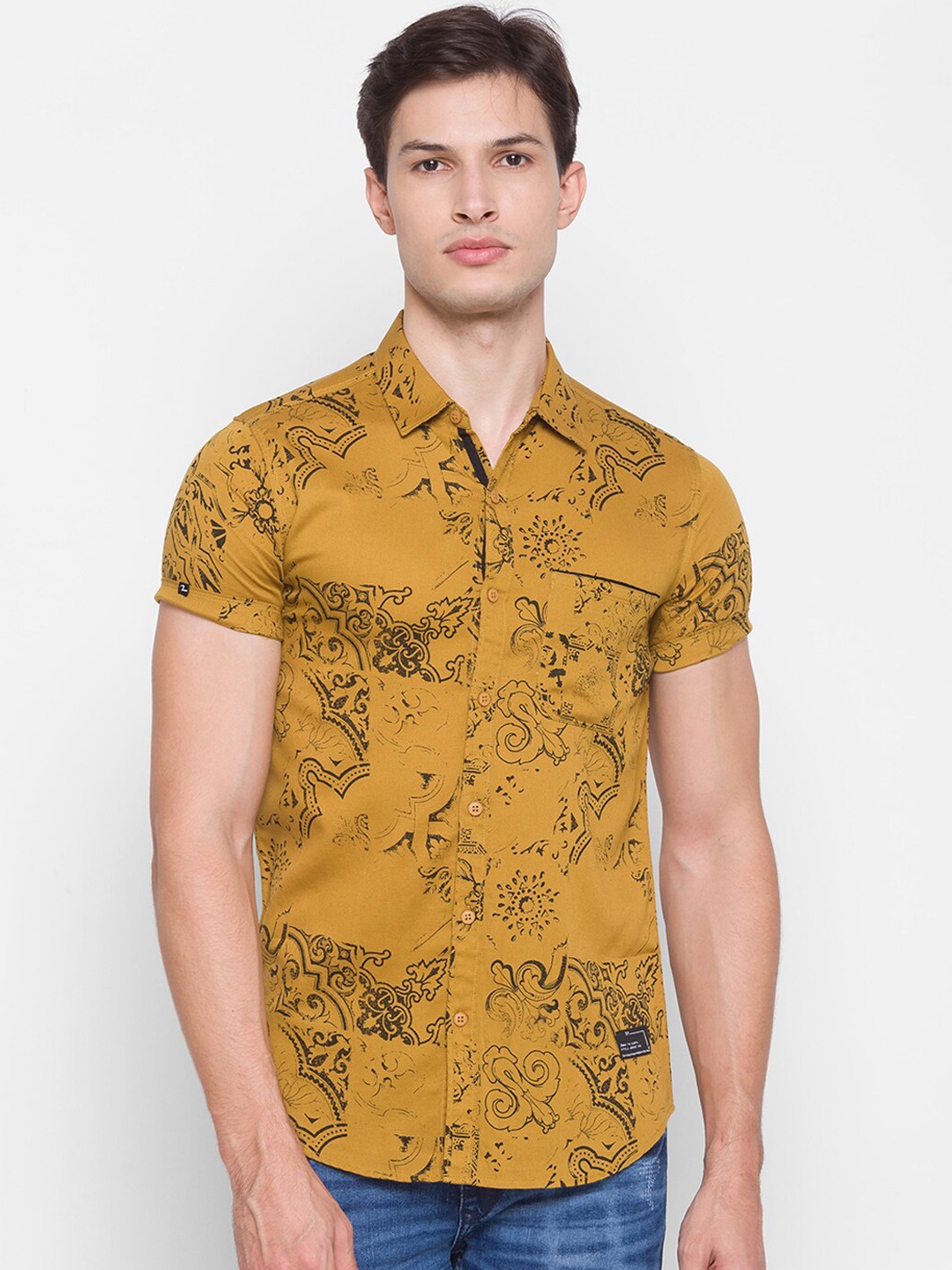 

SPYKAR Men Yellow Slim Fit Opaque Printed Casual Shirt