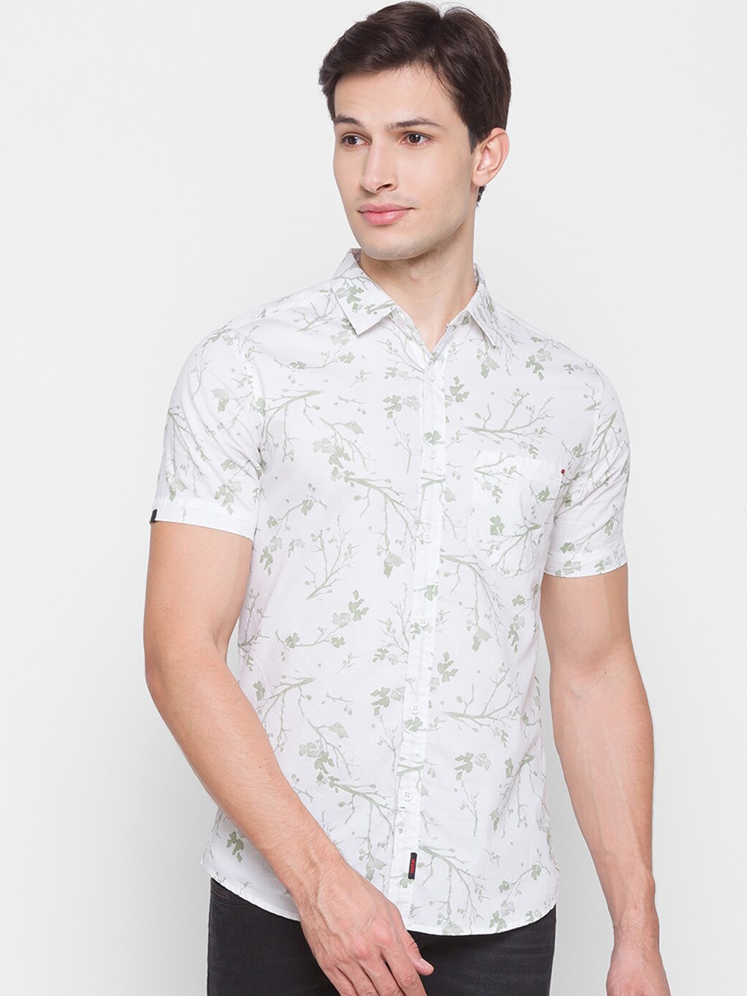 

SPYKAR Men White Slim Fit Opaque Printed Casual Shirt
