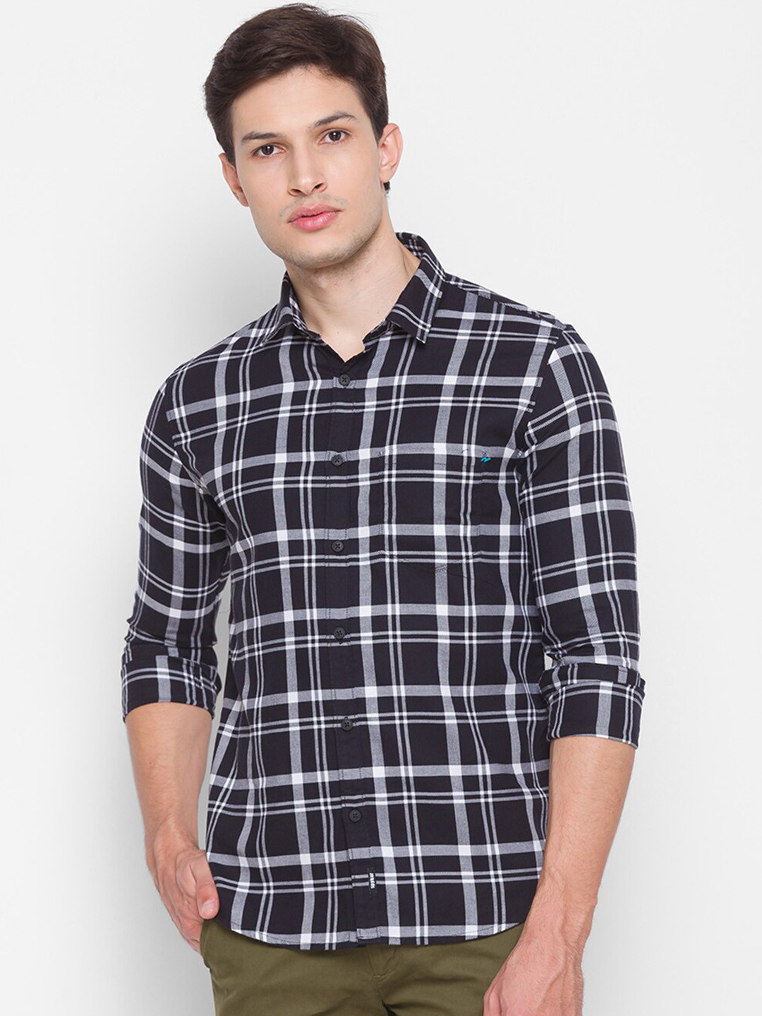 

SPYKAR Men Black Slim Fit Opaque Checked Pure Cotton Casual Shirt