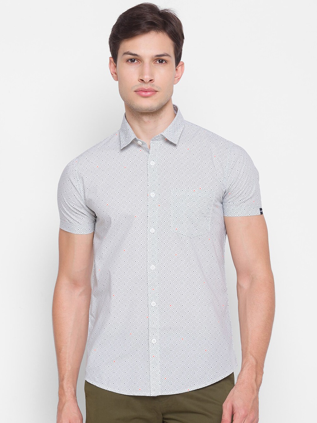 

SPYKAR Men Grey Slim Fit Opaque Printed Casual Shirt