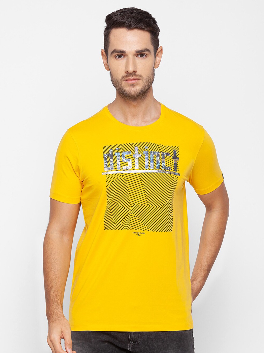 

SPYKAR Men Yellow Typography Printed Applique Slim Fit T-shirt