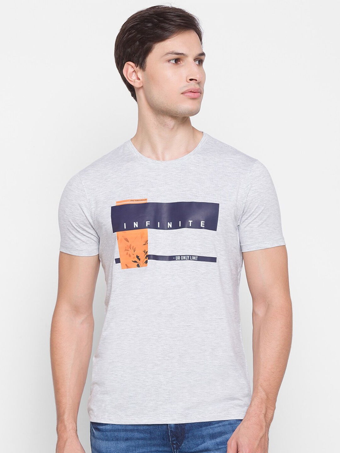 

SPYKAR Men Grey & christmas silver Typography Printed Applique Slim Fit T-shirt