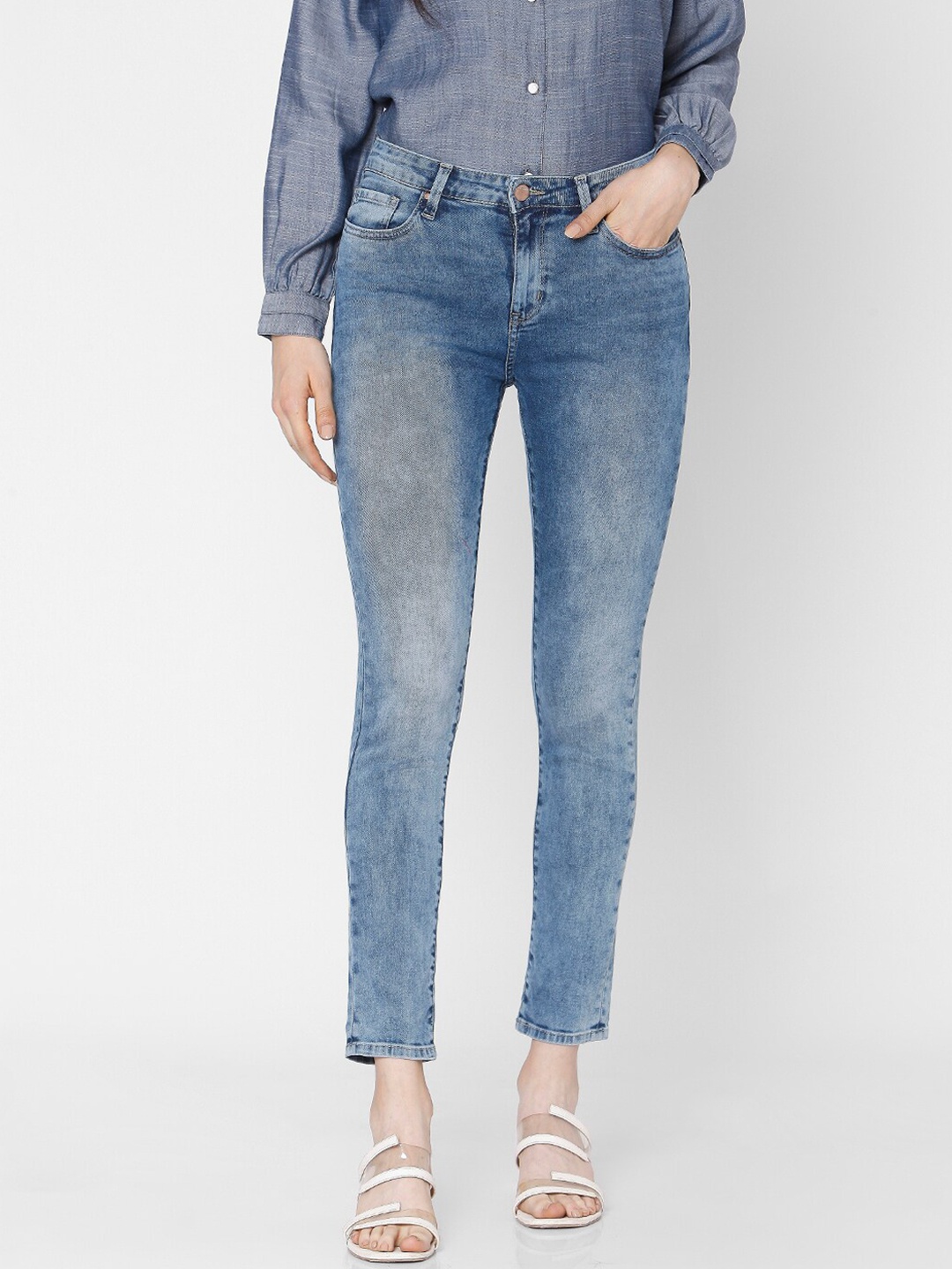 

SPYKAR Women Blue Skinny Fit Mildly Distressed Heavy Fade Jeans