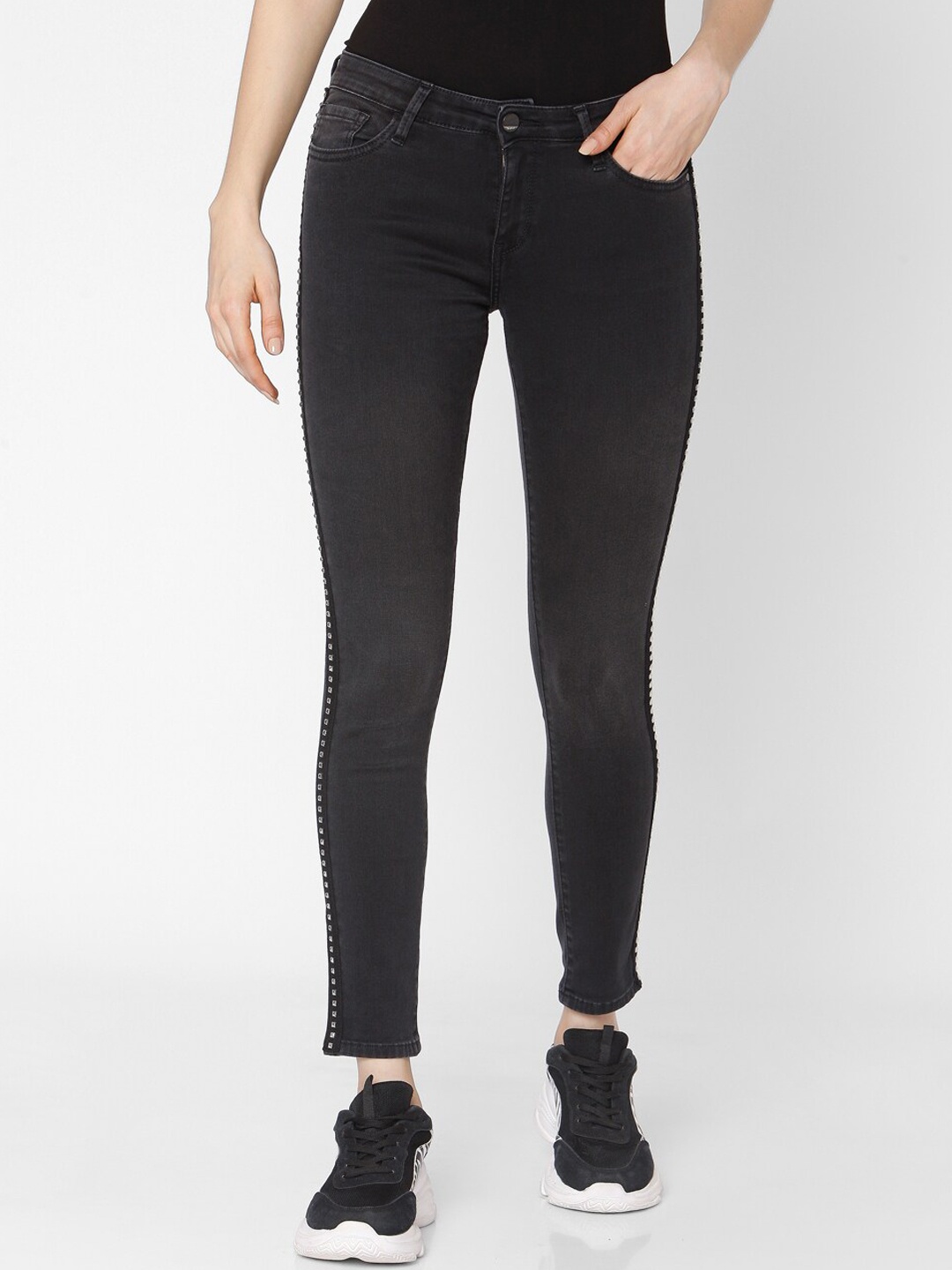 

Spykar Women Black Relaxed Fit Mid-Rise Regular Jeans