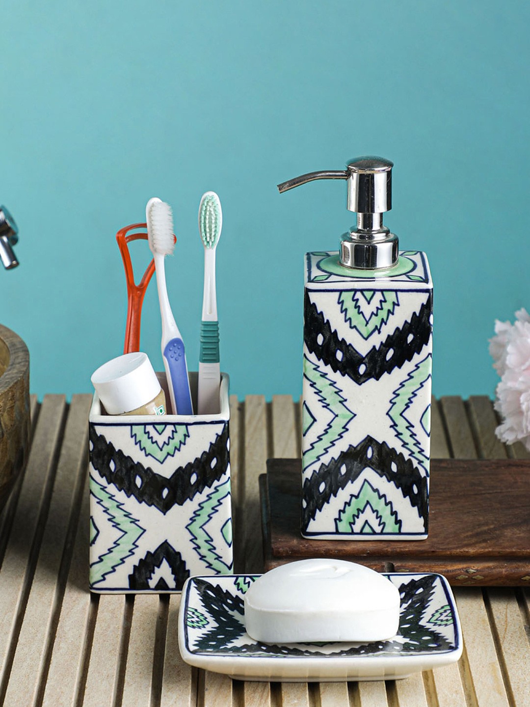 

VarEesha Set Of 3 Green & Black Geometric Printed Ceramic Bath Accessories