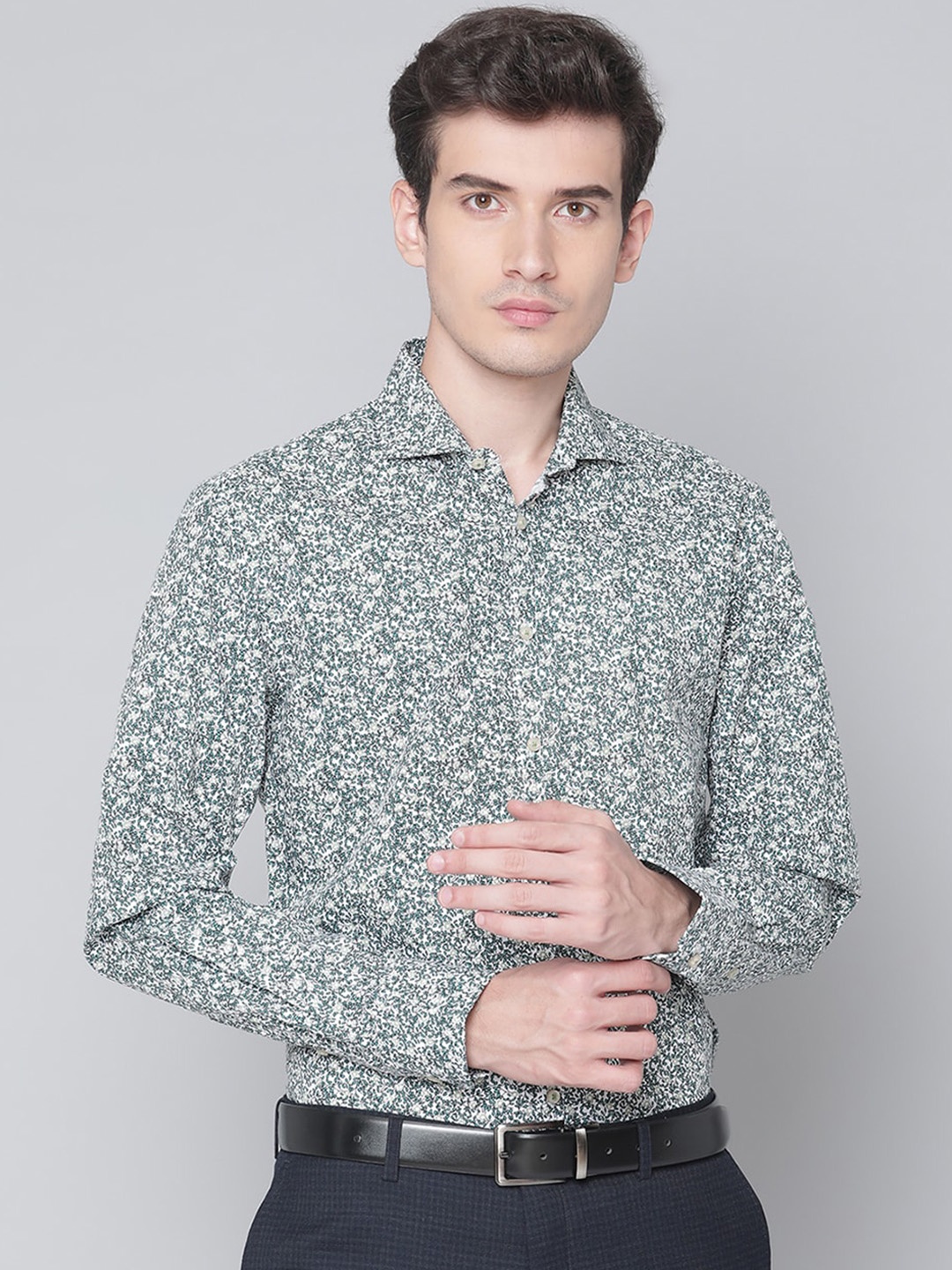 

Bruun & Stengade Men Green Slim Fit Floral Opaque Printed Formal Shirt