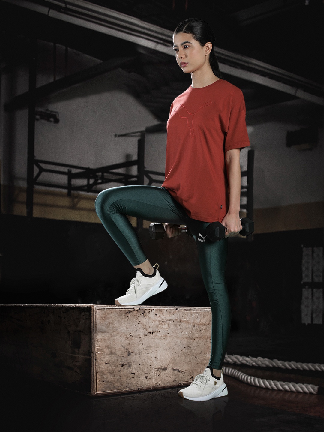 

Puma Women Green Solid Classics Shiny Slim Tights