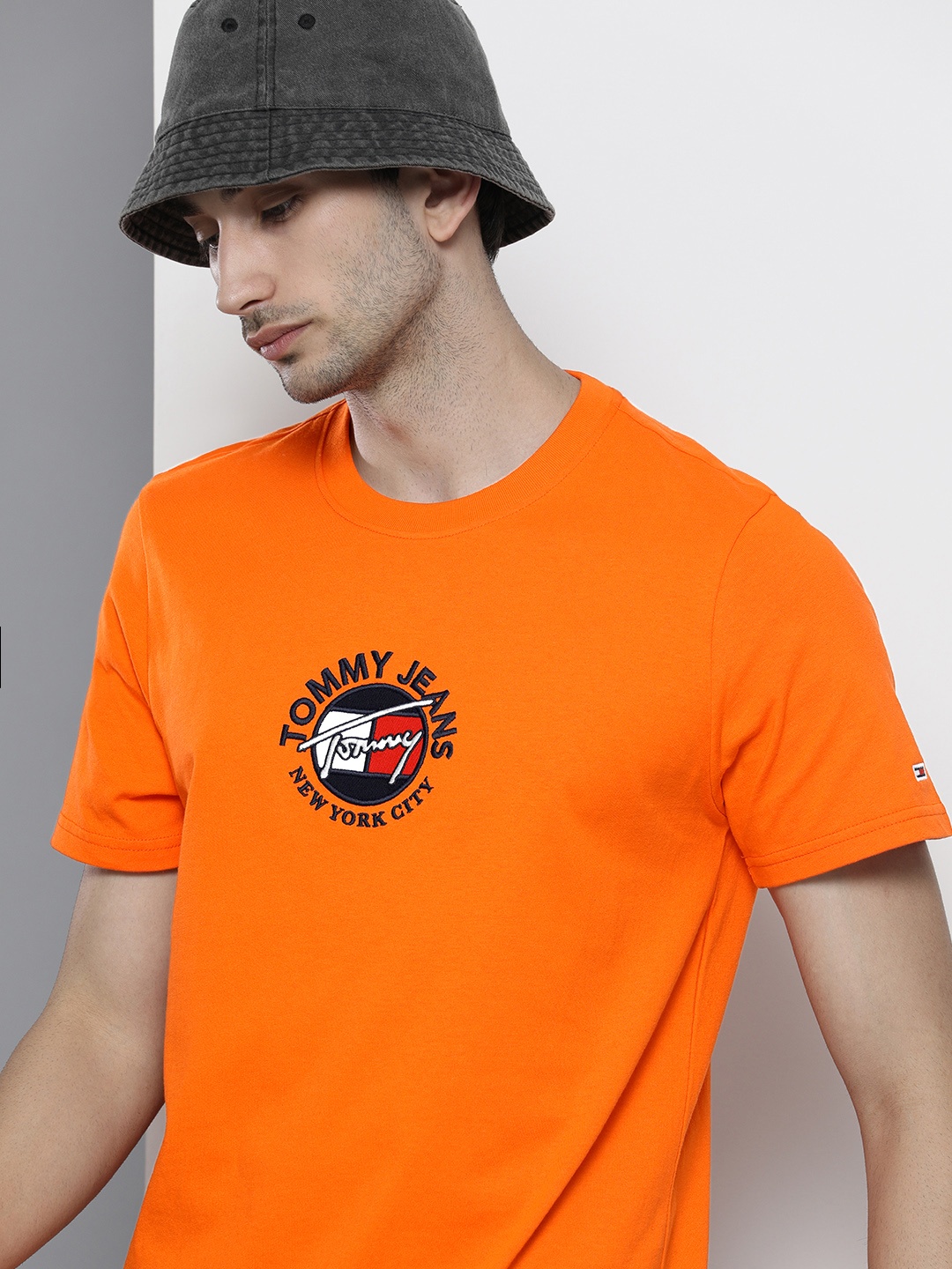 

Tommy Hilfiger Men Orange Organic Cotton T-shirt