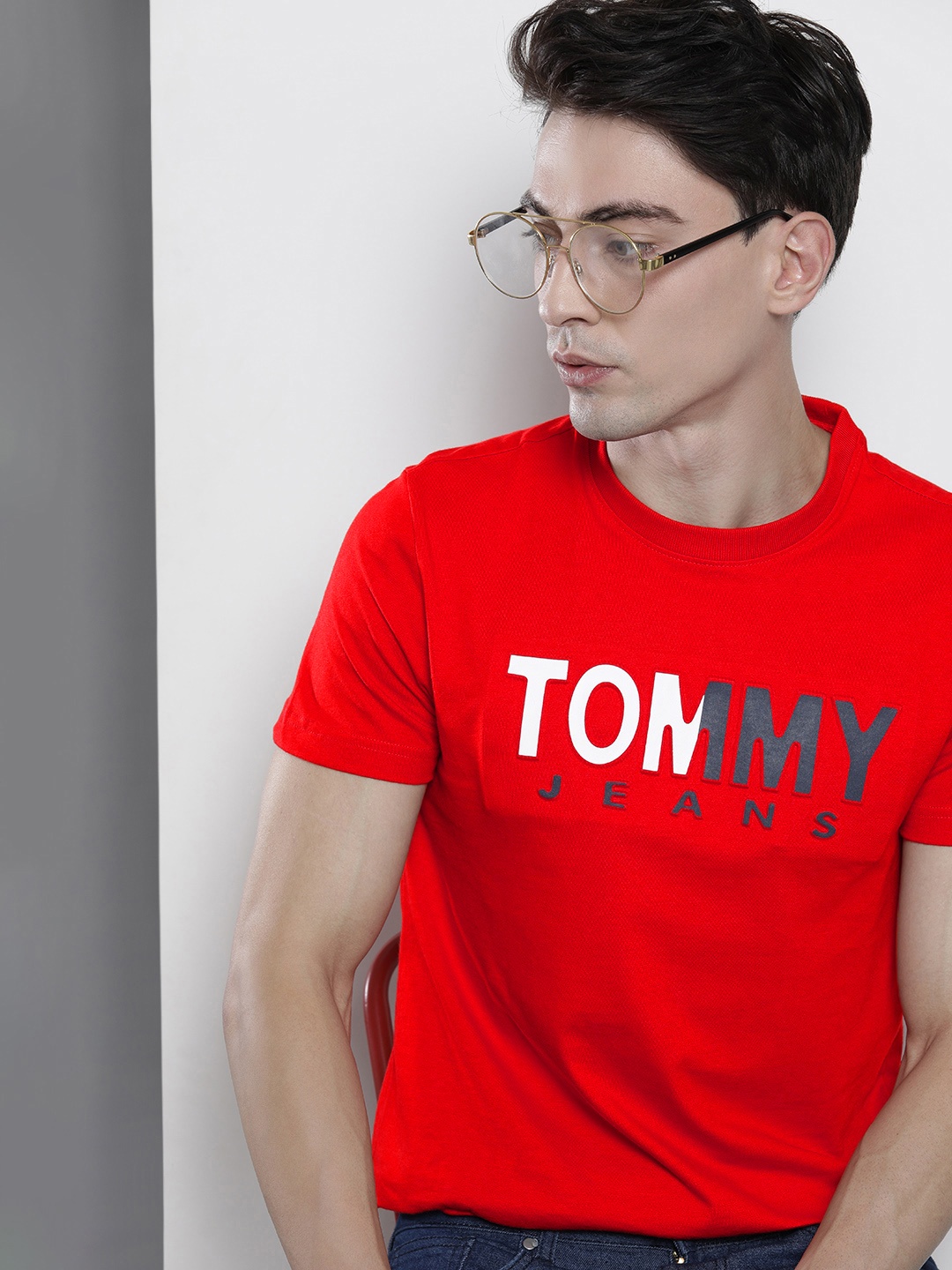 

Tommy Hilfiger Men Red Brand Logo Embossed Pure Cotton T-shirt