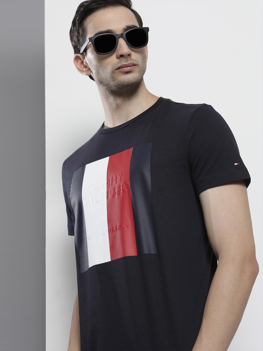 

Tommy Hilfiger Men Navy Blue WCC TH COOL GLOBAL EMBOSS Pure Cotton T-shirt