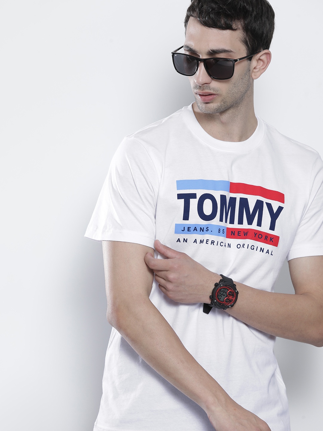 

Tommy Hilfiger Men White Brand Logo Printed Organic Cotton Pure Cotton T-shirt